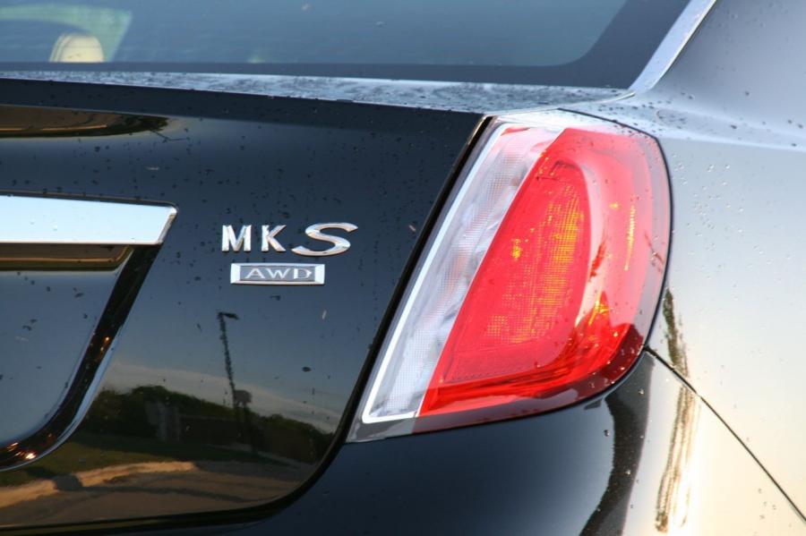  Lincoln MKS 2008 года  (фото 85 из 284)